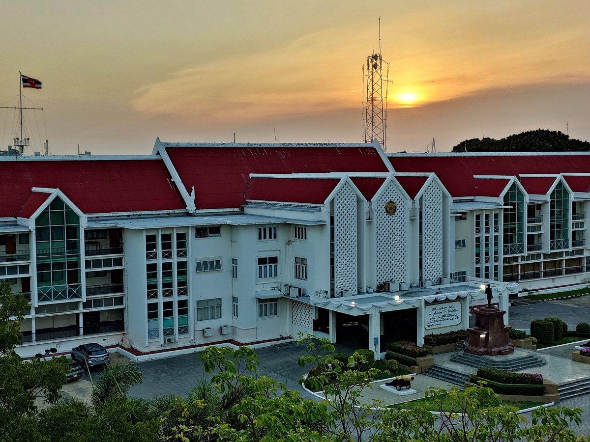 อาจารย์พิเศษ โรงเรียนนายเรือ